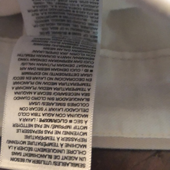 Old Navy Ultimate slim Built-n-flex Pineapple - Picture 7 of 8